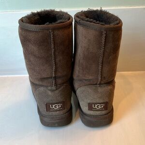 UGG classic short boots chocolate brown